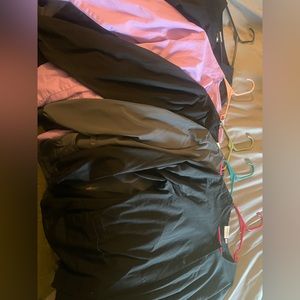 Have 5 scrub jackets - 3 black, one grey , and one lavender - all size Xl